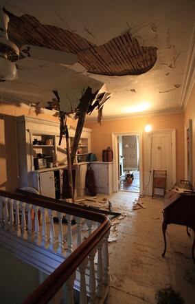 Vorraum mit Einsturz